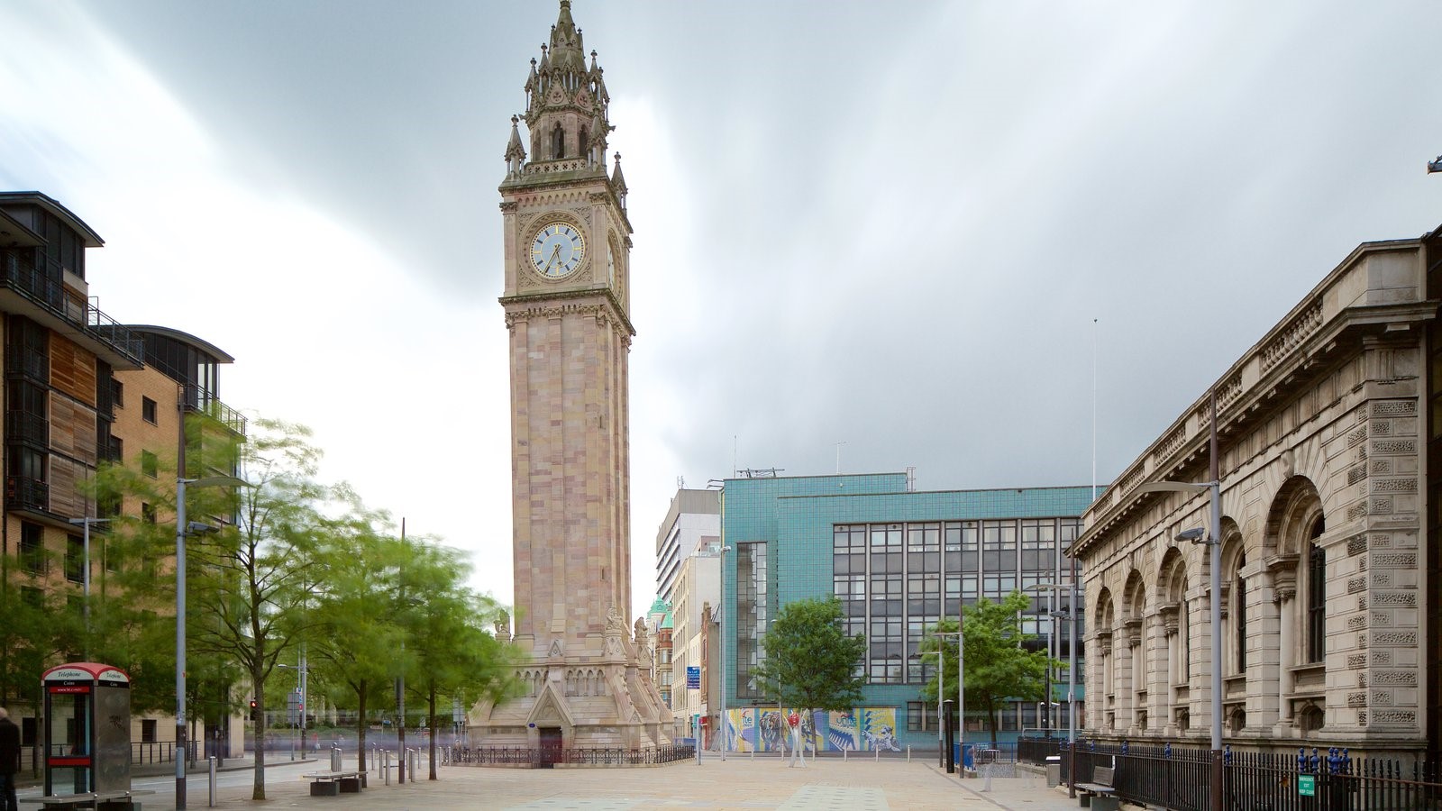 Город час. Часовая башня Белфаст. Albert Memorial Clock, Belfast. Дублин часовая башня. Albert Memorial Clock Биг-Бен.